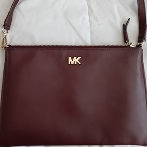 Beautiful Michael Kors small bag with strap